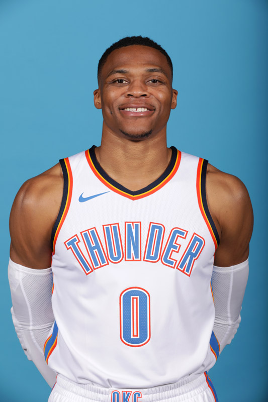 本泽马：不想只当个普通球员，我想在足球中真正留下一些东西（本泽马：不愿做平凡球员，渴望在足坛留下真正的印记）