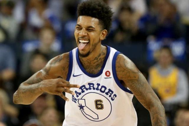 法比奥庆祝足协杯夺冠：我们是冠军，这座城市值得拥有这一刻（法比奥欢庆足协杯封王：我们是冠军，这座城市配得上这一刻）