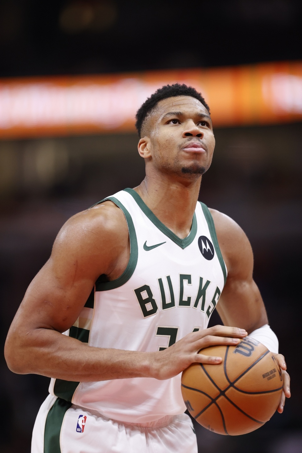 金塞拉：巴黎已重启扎巴尔尼谈判，热刺在关注局势（金塞拉：巴黎重启与扎巴尔尼的谈判，热刺正密切关注动向）