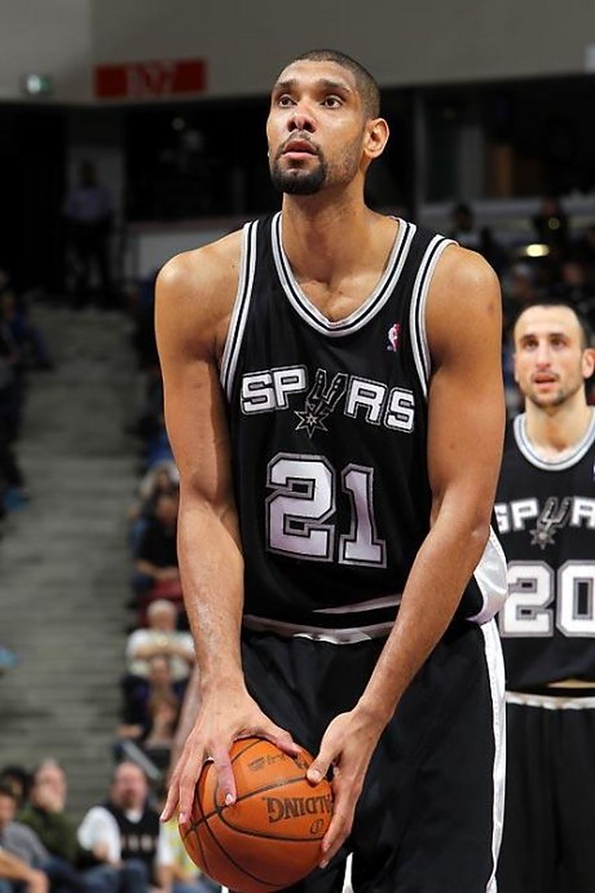 减少持球犹豫的训练方案（持球决断力提升训练方案）