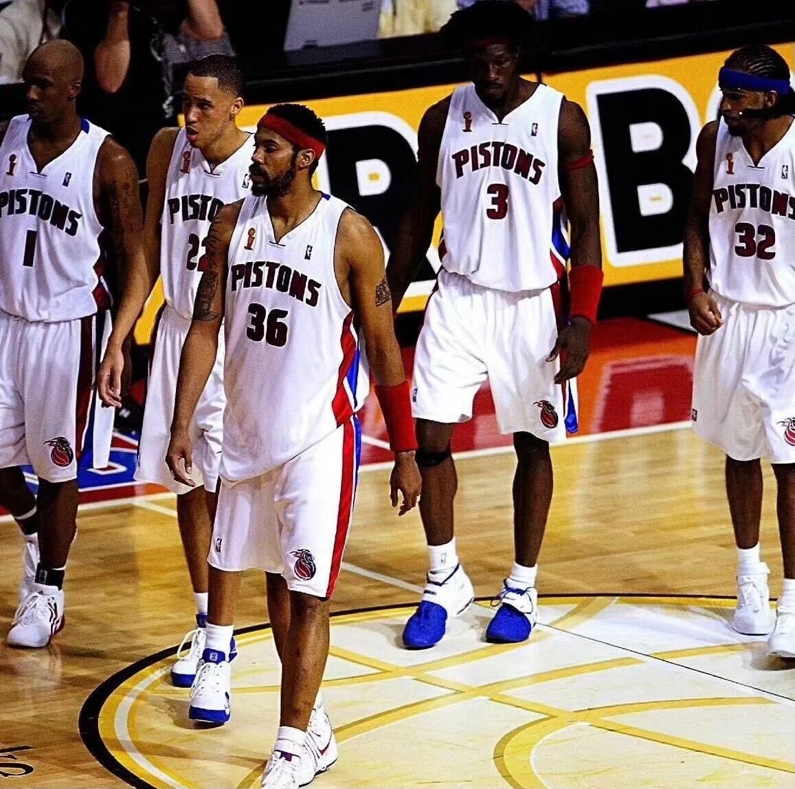 日媒：远藤航、久保建英等人在球场训练，镰田大地因疲劳单练（日媒：远藤航、久保建英等合练，镰田大地因疲劳单独训练）