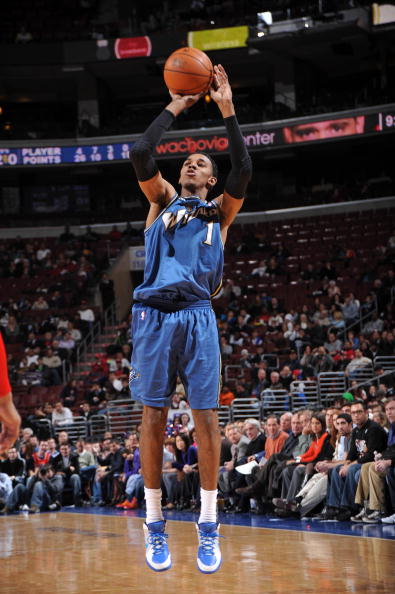 王曼昱击败帕瓦德，梁靖崑被勒布伦逆转，没把握住局点（王曼昱力克帕瓦德，梁靖崑遭勒布伦逆转，关键局点未能把握）