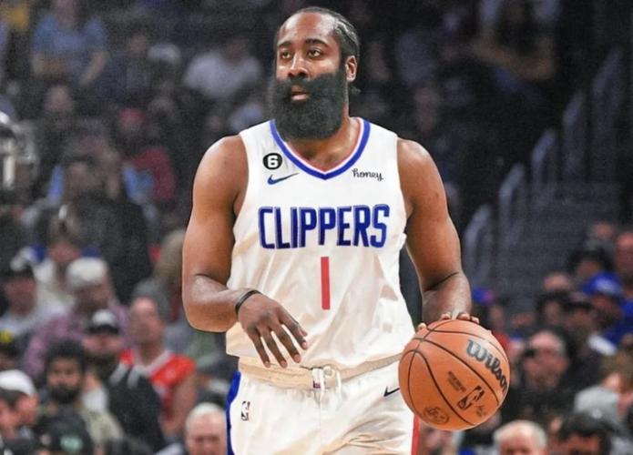 换我上赛季就早早下课了（搁上赛季，我怕是早被解职了）