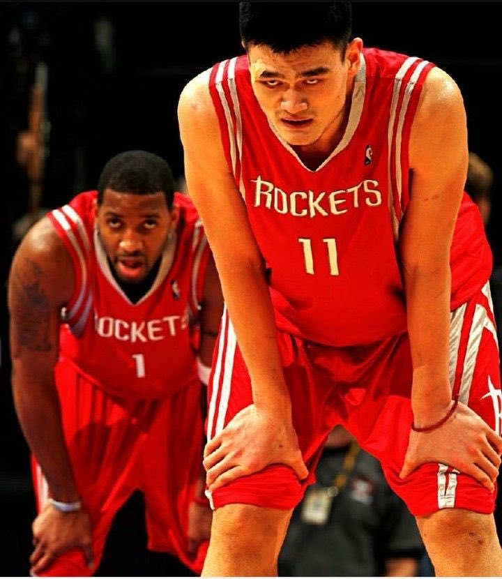 巴萨球员身价变更：拉菲尼亚下跌1000万欧，费尔明涨1000万欧（巴萨球员身价更新：拉菲尼亚下滑1000万欧，费尔明上涨1000万欧）